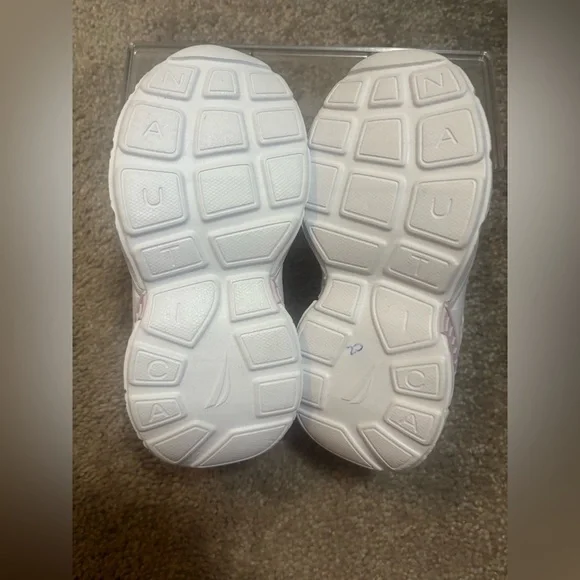 Nautica Kids Cream and Pink Sneakers size 9 - Picture 10 of 10